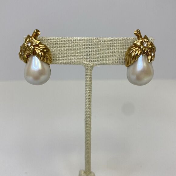 Avon Pear Shaped Faux Pearl Gold Tone Rhinestone Pierced Earrings - Picture 1 of 10